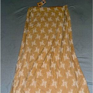 Skirt from tiger mist !